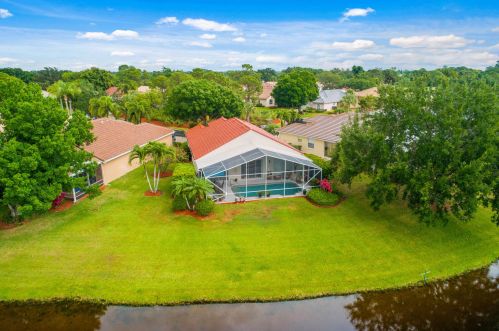 1516 Highland Ct, Fort Pierce, FL 34952-6052