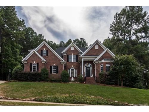 2820 Olympus Dr, Charlotte, NC 28214-1661
