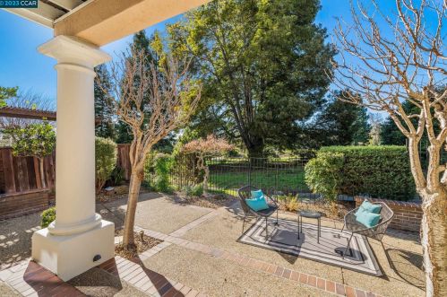 1283 Canyon Side Ave, San Ramon CA  94582-4560 exterior