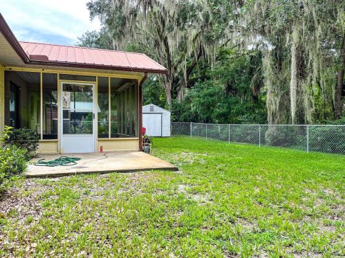 1329 Cr 436, Lake Panasoffkee FL  33538-5128 exterior