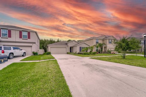 7241 Somerset Pond Dr, Ruskin, FL 33573-0127