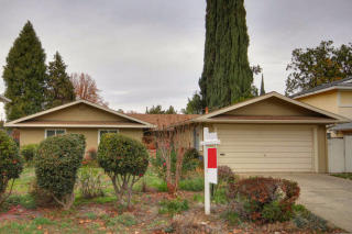 8965 La Riviera Dr, Sacramento, CA 95826-2159