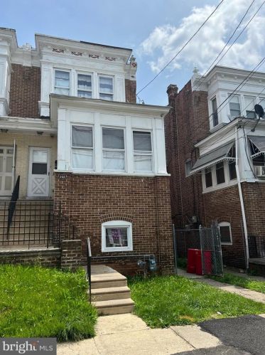 266 27th St, Camden NJ  08105-1138 exterior