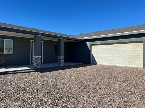 140 86th St, Mesa, AZ 85207-7713