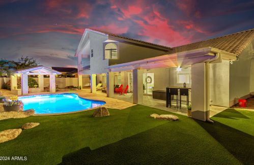 5717 Soft Wind Dr, Glendale AZ  85310-3643 exterior