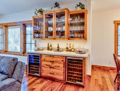 11082 Meek Ct, Truckee CA  96161-2979 exterior