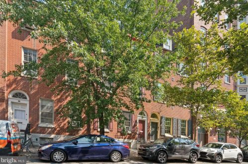 265 9th St, Philadelphia PA  19107-1832 exterior
