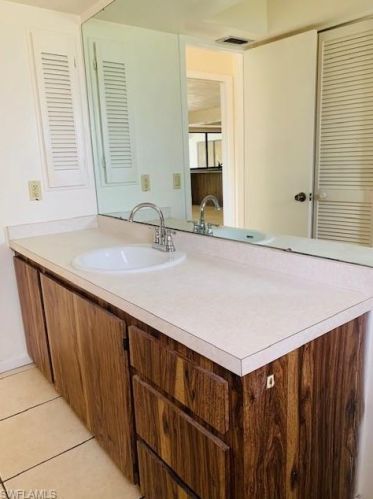 1665 Country Clb Pkwy, Lehigh Acres FL 33936-0053 exterior