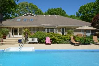 33 Drew Dr, Eastport, NY 11941-1333