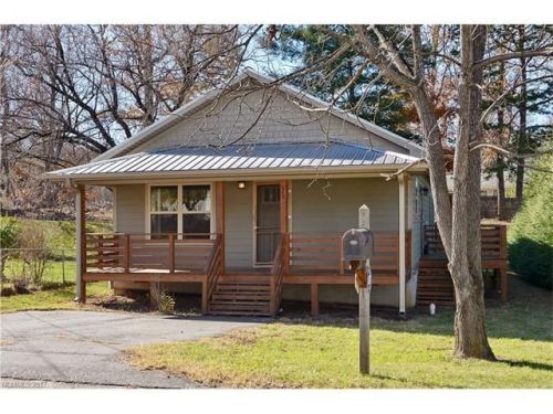 20 Bedford Ln, Asheville, NC 28803-1103