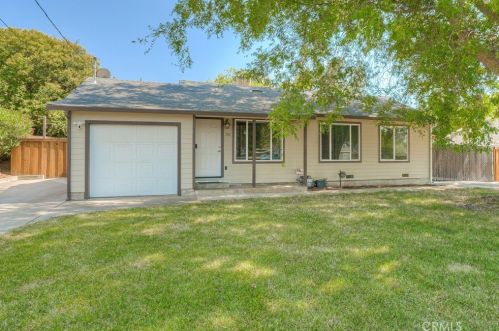 30 La Cresenta Dr, Oroville, CA 95965-3539