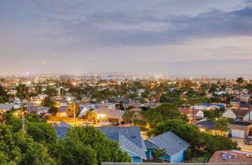 1527 Loring St, San Diego CA  92109-1765 exterior