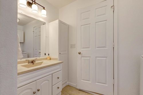 446 19th Ave, Oshkosh WI  54902-6866 exterior