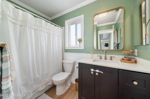 359 Wilson Dr, Santa Maria CA  93455-4764 exterior