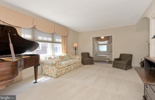 7 Buckingham Ave, Trenton NJ  08618-3311 exterior