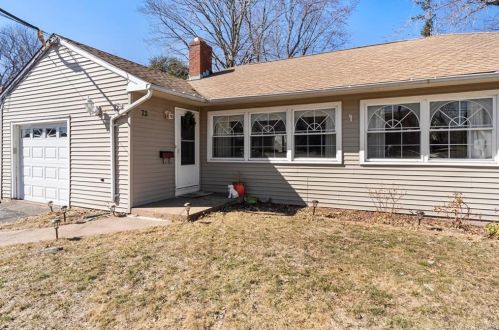 72 Vernon St, Manchester, CT 06042-3422
