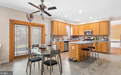 117 Liberty Ct, Swedesboro NJ  08085-4255 exterior