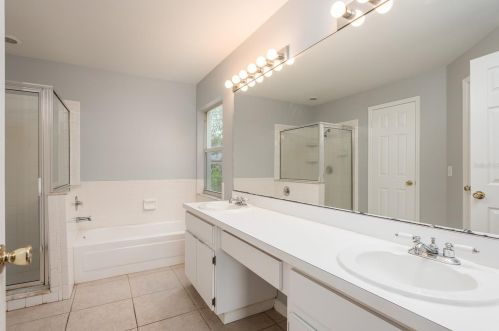 2950 Sumner Way, Palm Harbor FL  34684-1600 exterior