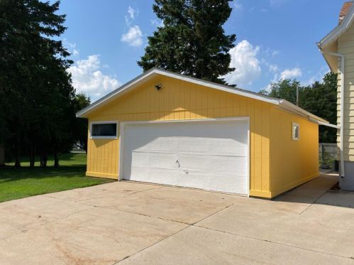 2910 Lincoln Ave, Two Rivers, WI 54241-2347