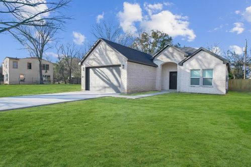 1222 1st Ave, Texas City, TX 77590-7515