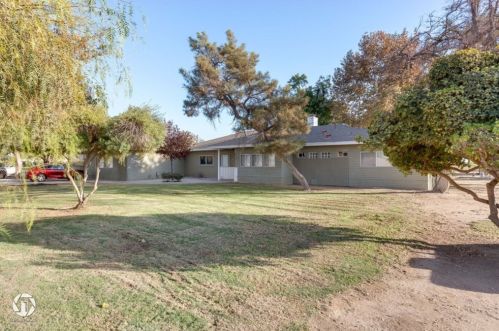 15414 Cuda Dr, Bakersfield CA  93307-9279 exterior