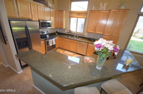 827 Date Palm Dr, Gilbert AZ 85234-4947 exterior