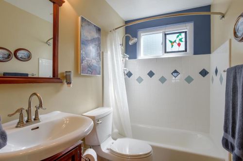 271 Goodwin Dr, San Bruno CA  94066-1660 exterior