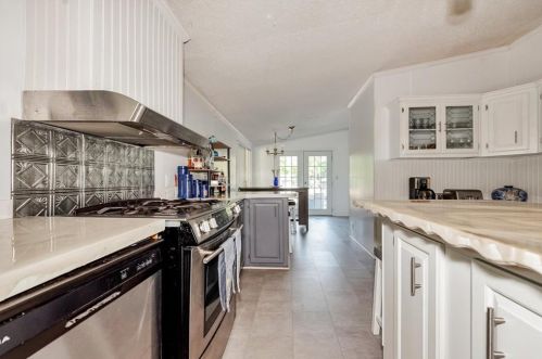 208 Cv Vw Dr, Chita TX  75862-8446 exterior