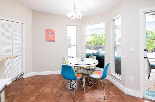 1980 Piccadilly Circus, Naples FL  34112-3687 exterior