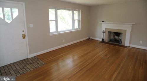 7313 Camp Alger Ave, Falls Church VA  22042-3711 exterior