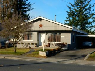 1346 Main St, Lynden, WA 98264-1201