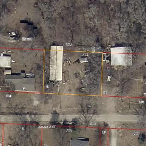 202 Riordan St, Crescent, IA 51526-3064