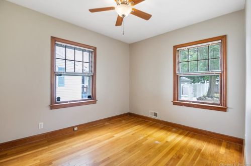 5 Lincoln St, North Haven CT  06473-1807 exterior