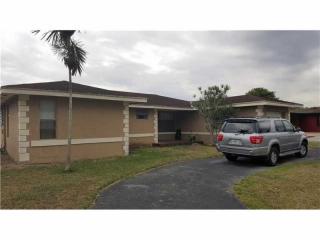 10230 168th St, Miami, FL 33157-4220