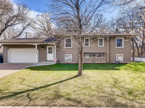 10733 Wren St, Minneapolis, MN 55433-4028