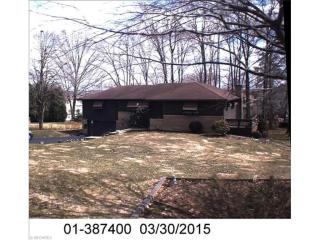 1549 Madeline St, Masury, OH 44438-1535