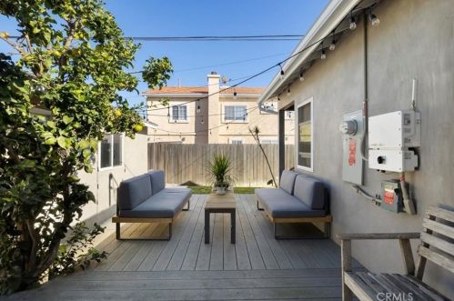 20020 Donora Ave, Torrance CA  90503-1910 exterior