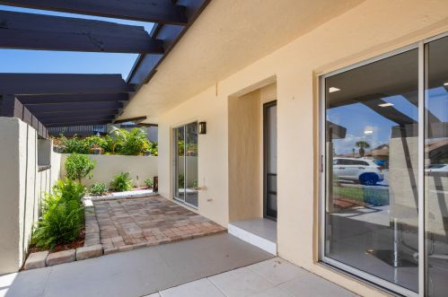 13863 Via Aurora, Delray Beach, FL 33484-1936