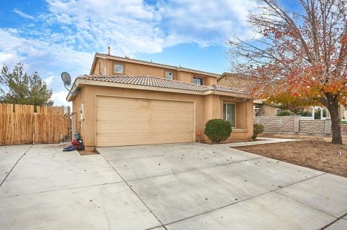 13473 Fox Point Rd, Victorville, CA 92392-5554
