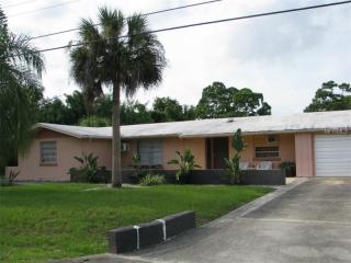 324 Hills Rd, Nokomis, FL 34275-1463