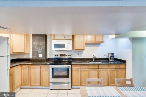 703 Taylor St, Washington DC 20017-2005 exterior