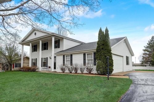 1226 Wedgewood Dr, Waukesha WI  53186-6753 exterior