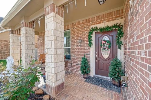 3512 Old Holly Dr, Pearland, TX 77584