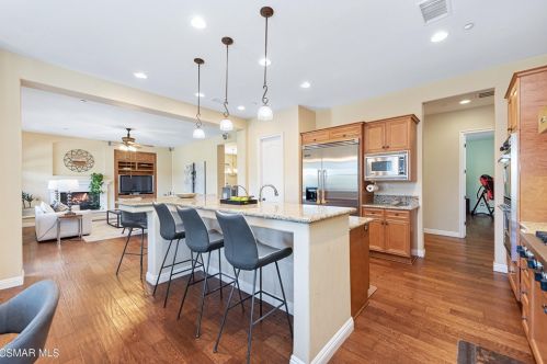 3824 Doheney Ct, Simi Valley CA  93063-0208 exterior