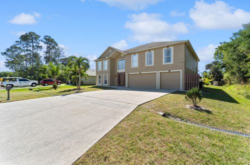 866 Abingdon Ave, Fort Pierce FL  34953-2861 exterior