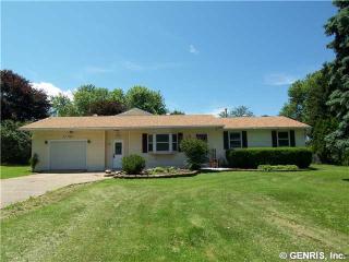 2411 Lake Rd, Hamlin, NY 14464-9568