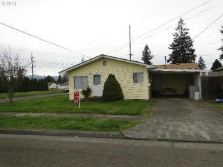 1190 3 St, Lebanon OR  97355-2818 exterior