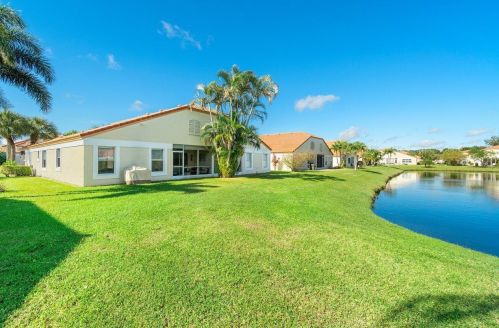 15354 Summer Lake Dr, Delray Beach FL  33446-3453 exterior