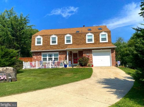 2413 Colonial Ct, Boothwyn, PA 19061-2483