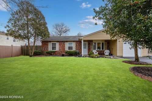 1457 Jay Ave, Bricktown, NJ 08724-4202